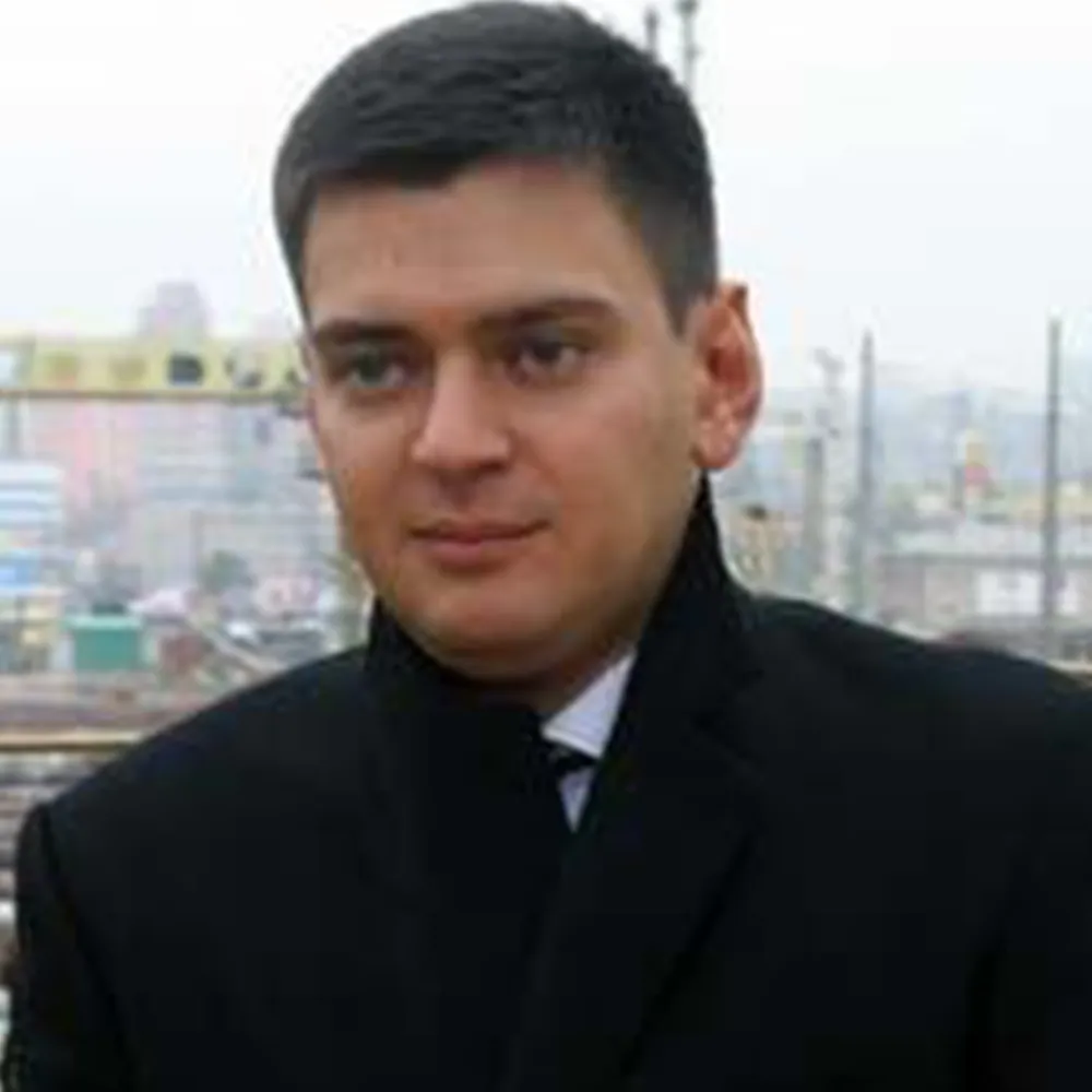 Басс Денис Якович - біографія, досьє, компромат